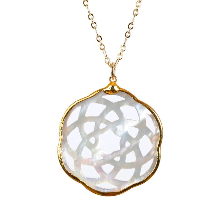 Mila Pendant Necklace
