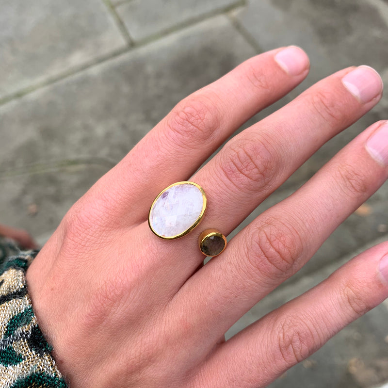 Calypso Ring - (6 Stone Options)